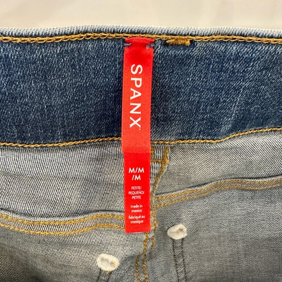 Spanx Seamed Front Wide Leg Jeans, Vintage Indigo
Women’s Jeans / Petite / M - Picture 4 of 5